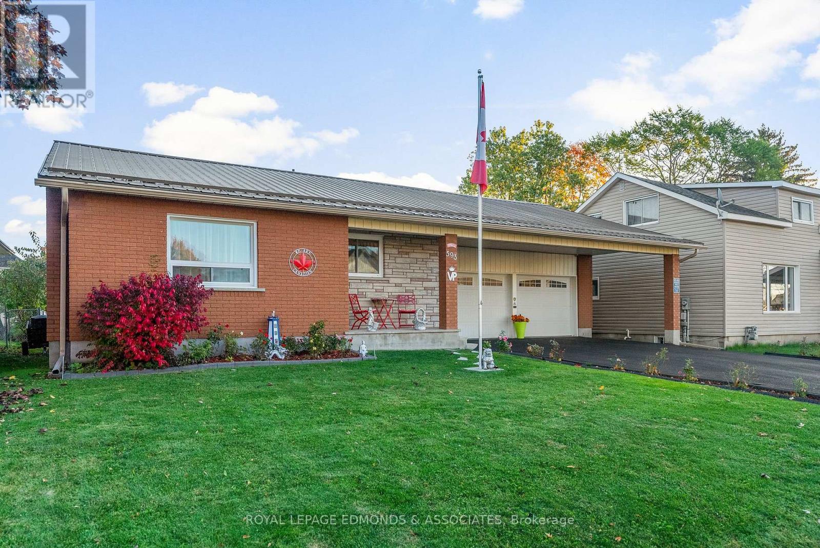 593 Roy Street W, Laurentian Valley, Ontario  K8A 6R6 - Photo 5 - X12500484