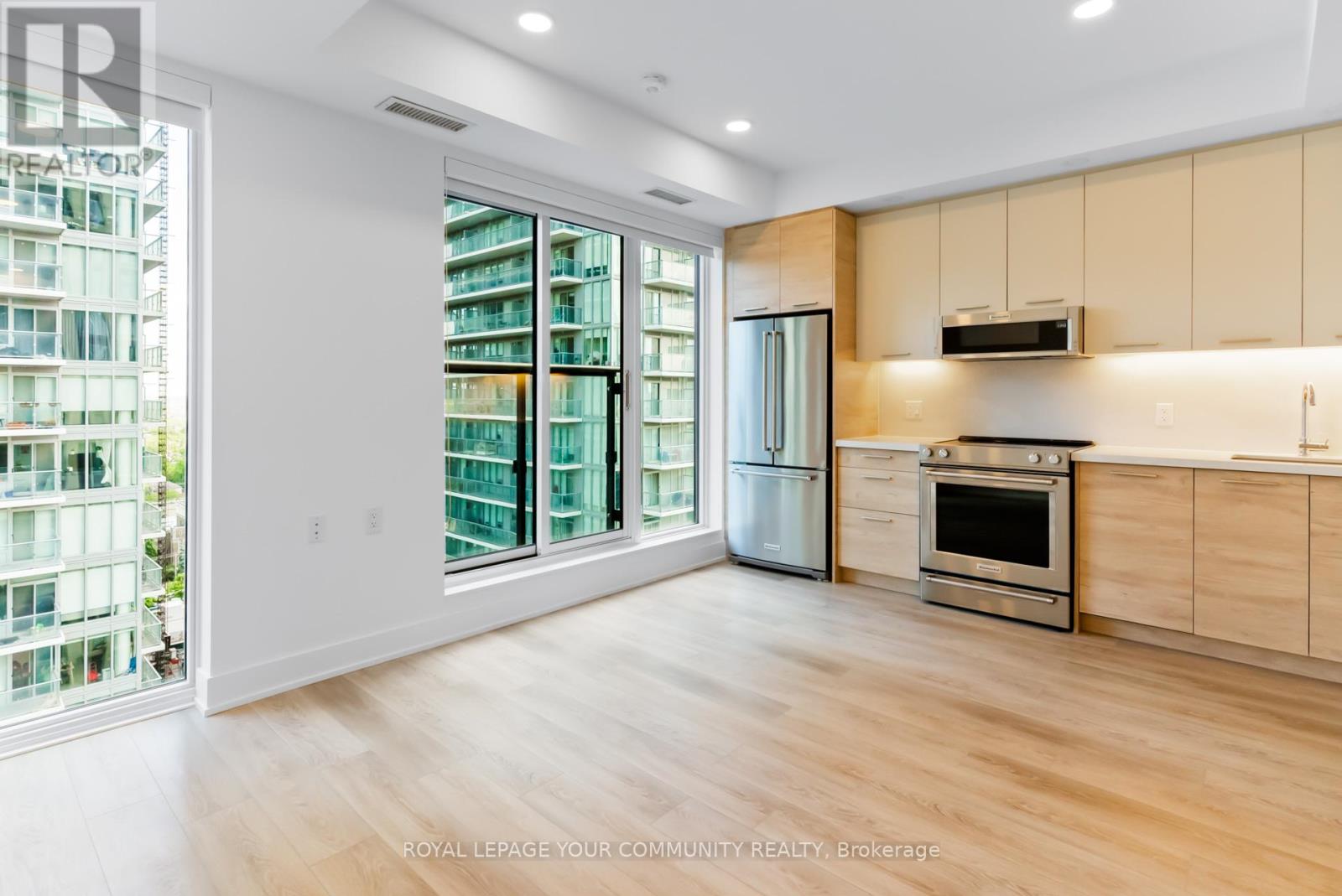 3310 - 200 Redpath Avenue, Toronto, Ontario  M4P 0E6 - Photo 6 - C12447089