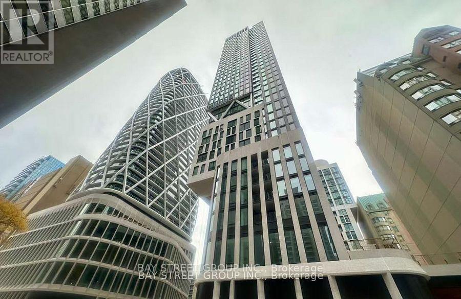 2320 - 230 SIMCOE STREET, Toronto, Ontario