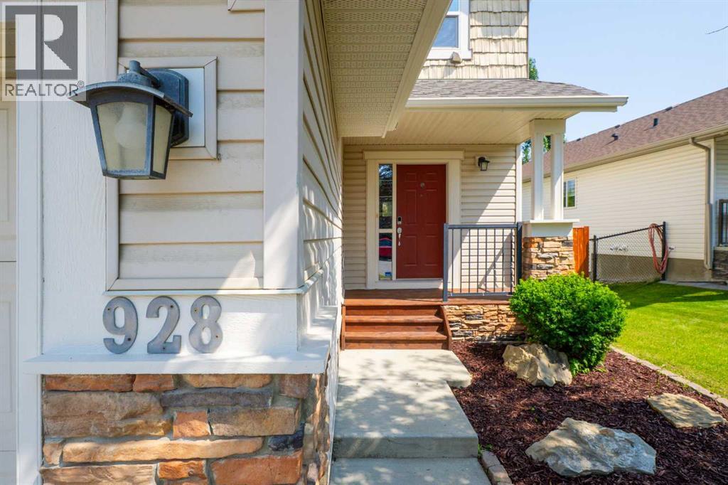 Property at 928 Prairie Springs Drive SW image 2