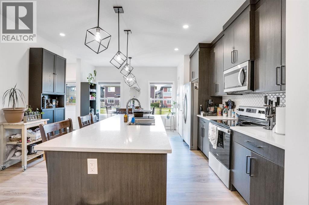 28 Midtown Close Sw, Airdrie, Alberta  T4B 5G9 - Photo 7 - A2256790