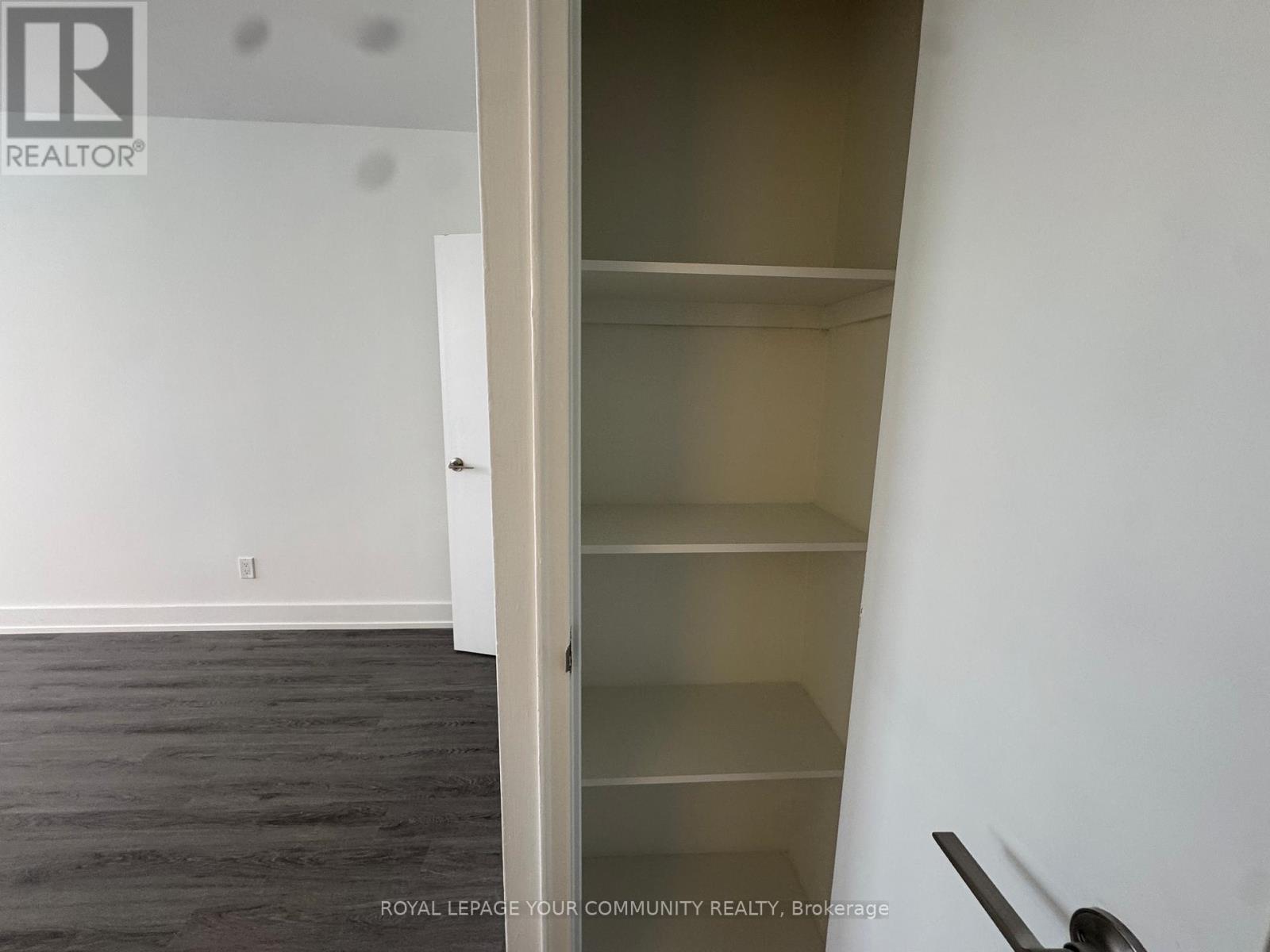 0505 - 135 Tyndall Avenue, Toronto, Ontario  M6K 2G3 - Photo 4 - W12350580