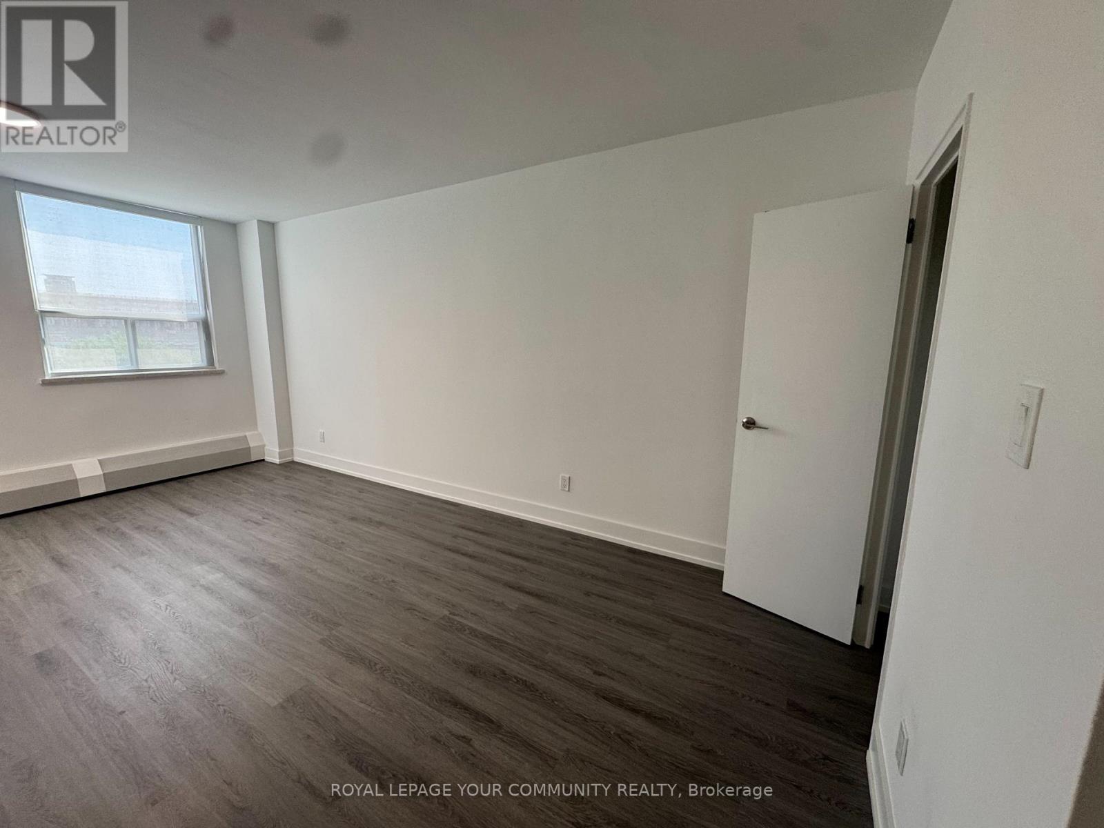 0505 - 135 Tyndall Avenue, Toronto, Ontario  M6K 2G3 - Photo 5 - W12350580