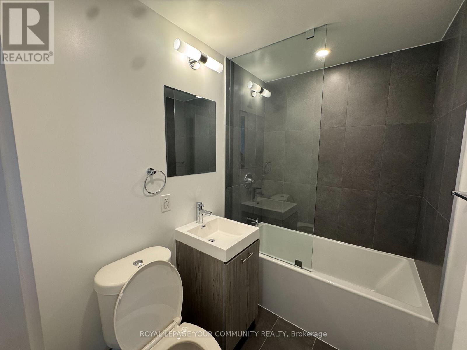 0505 - 135 Tyndall Avenue, Toronto, Ontario  M6K 2G3 - Photo 8 - W12350580