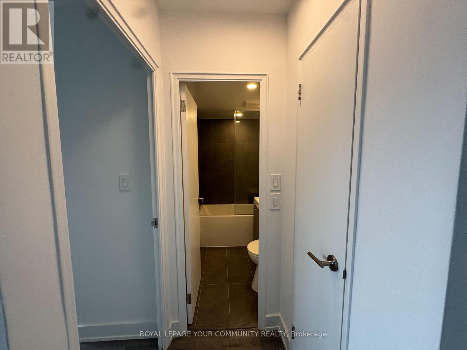 0815 - 135 Tyndall Avenue, Toronto, Ontario  M6K 2G3 - Photo 13 - W12350582