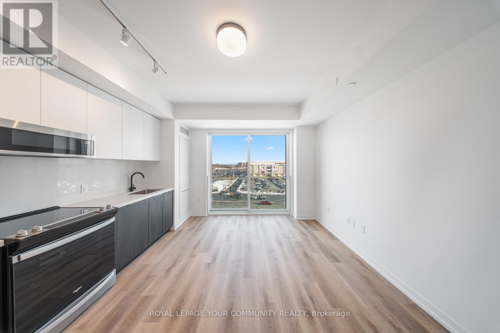 603 - 5 York Garden Way, Toronto, Ontario  M6A 2V1 - Photo 6 - W12360286