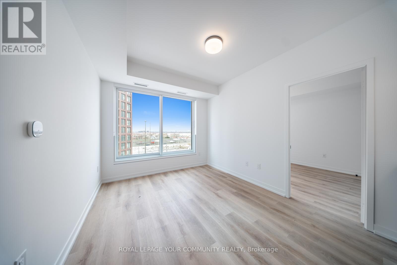 711 - 5 York Garden Way, Toronto, Ontario  M6A 2V1 - Photo 12 - W12360288