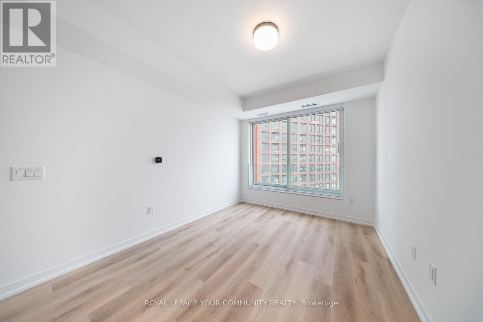 711 - 5 York Garden Way, Toronto, Ontario  M6A 2V1 - Photo 11 - W12360288