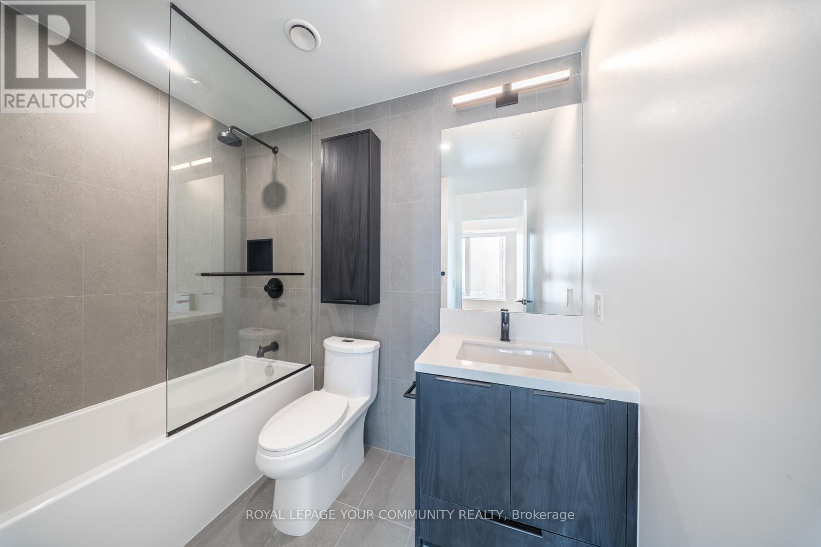 711 - 5 York Garden Way, Toronto, Ontario  M6A 2V1 - Photo 17 - W12360288