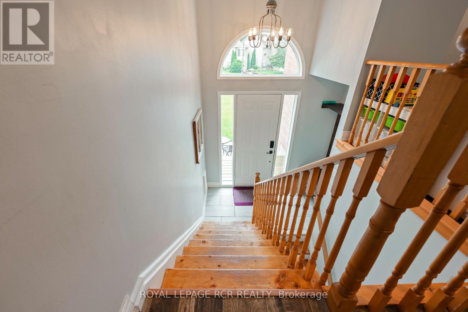 310 Shelburne Place, Shelburne, Ontario  L9V 3A9 - Photo 13 - X12497326