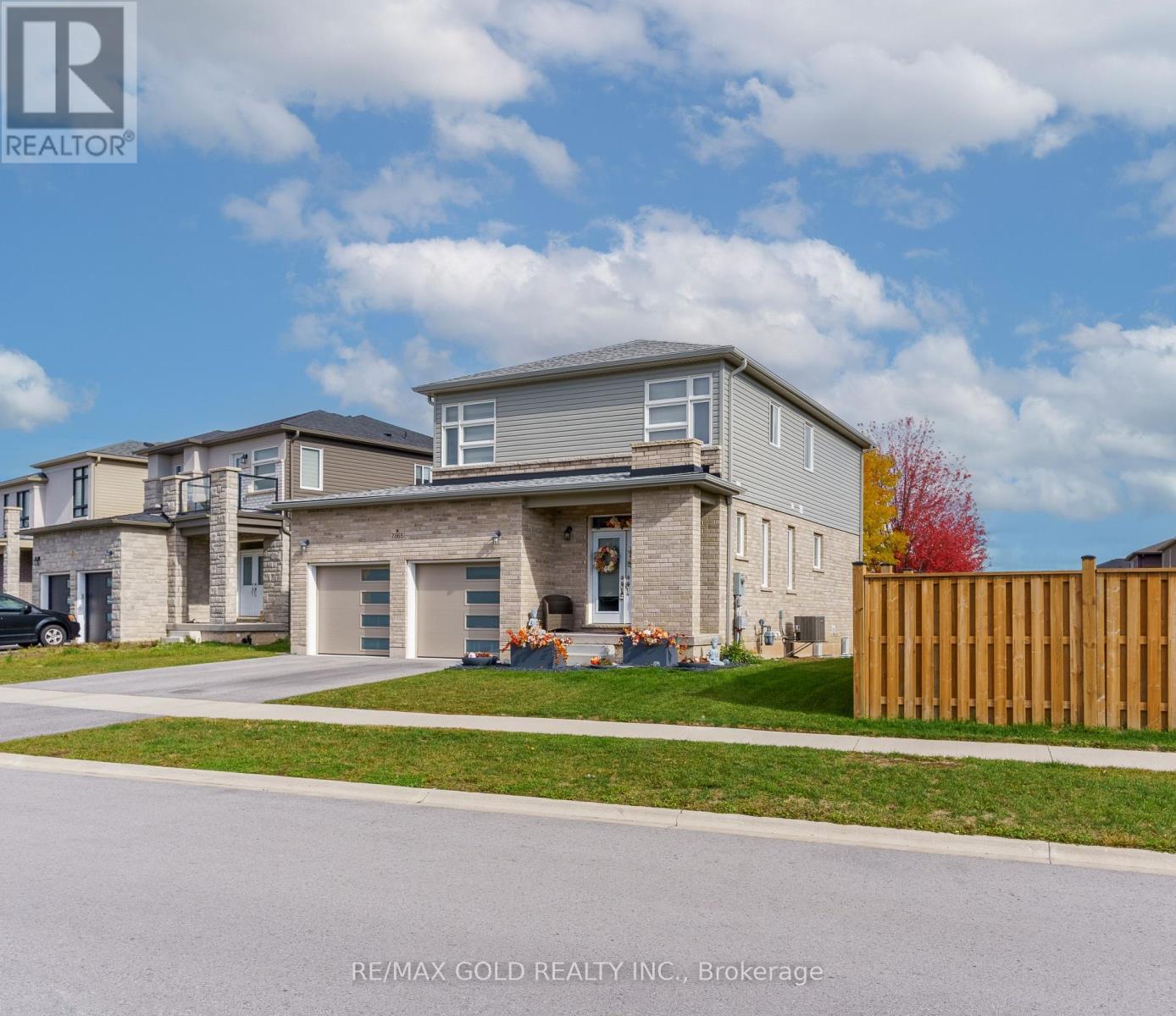 7865 Seabiscuit Drive, Niagara Falls, Ontario  L2H 3T9 - Photo 2 - X12500478