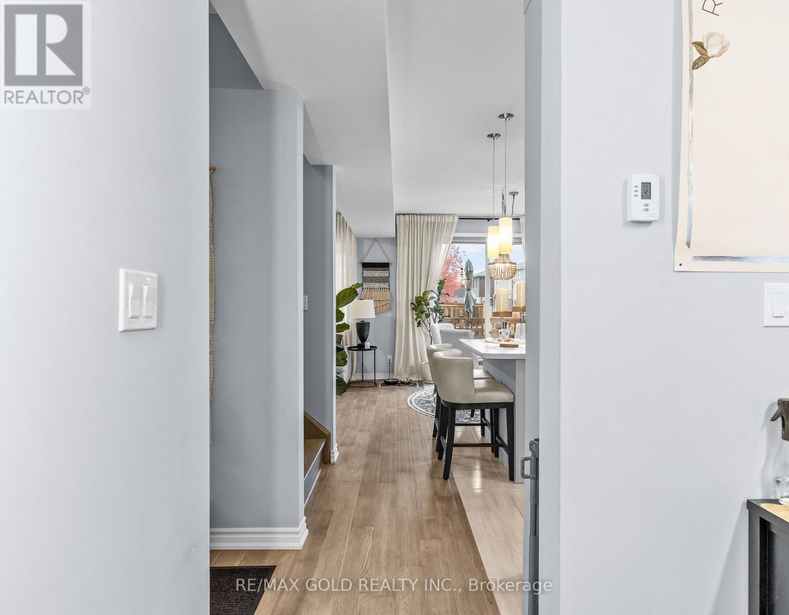 7865 Seabiscuit Drive, Niagara Falls, Ontario  L2H 3T9 - Photo 4 - X12500478