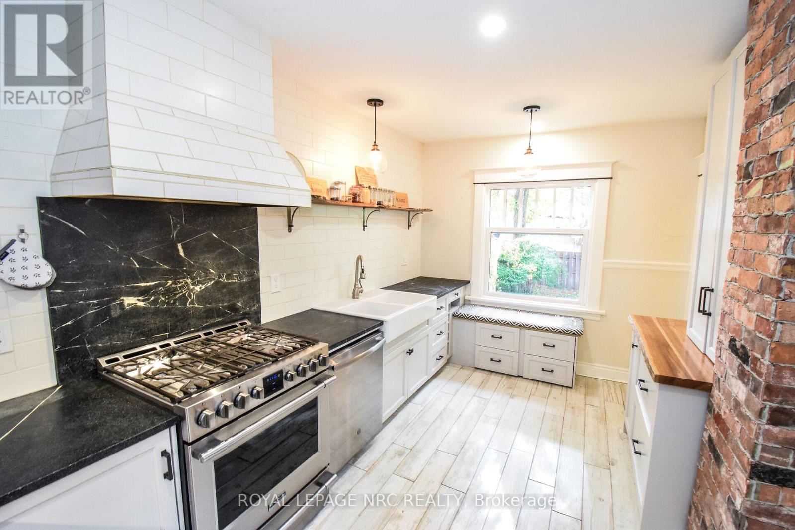 40 Louisa Street, St. Catharines, Ontario  L2R 2J6 - Photo 16 - X12500492