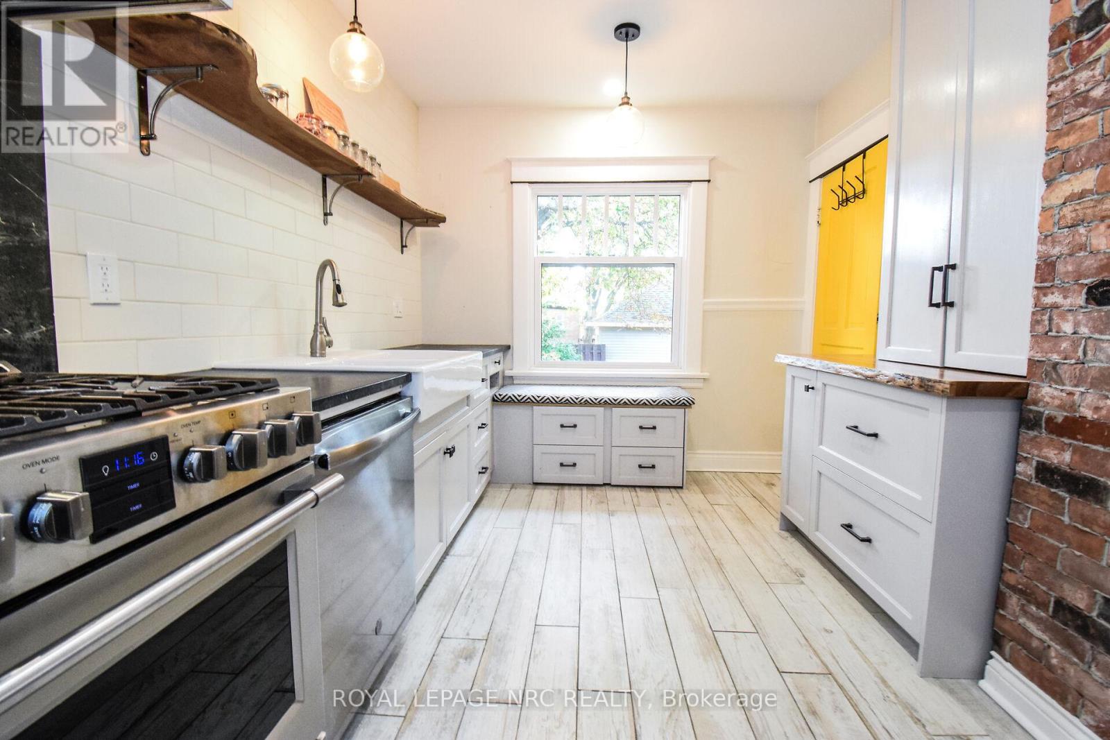 40 Louisa Street, St. Catharines, Ontario  L2R 2J6 - Photo 17 - X12500492