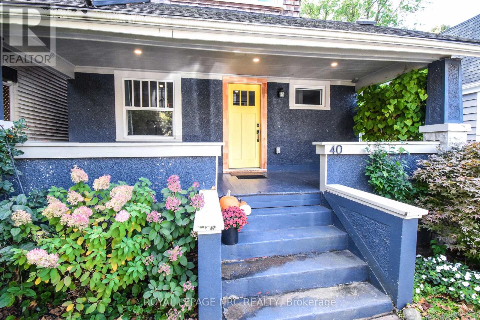 40 Louisa Street, St. Catharines, Ontario  L2R 2J6 - Photo 2 - X12500492