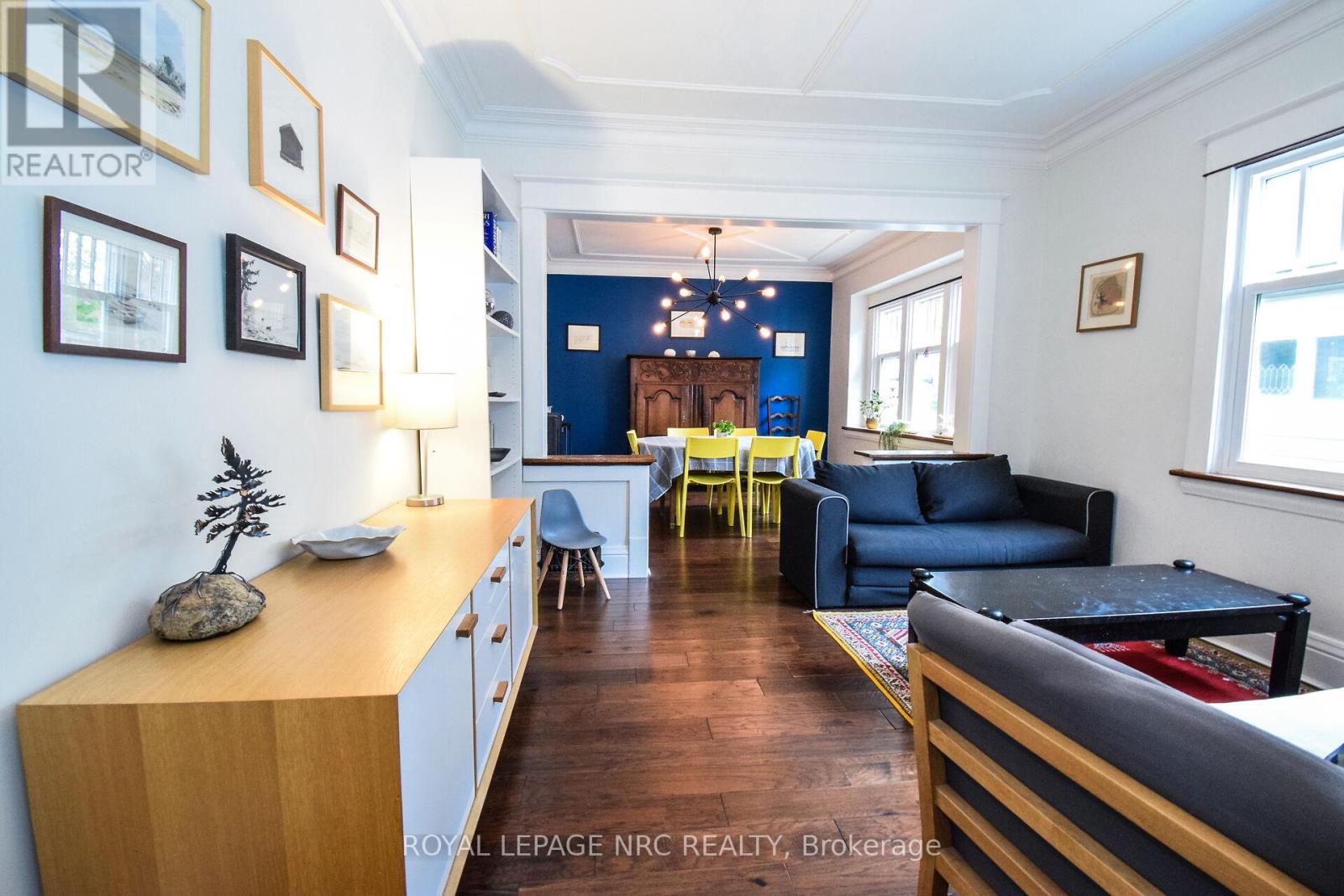 40 Louisa Street, St. Catharines, Ontario  L2R 2J6 - Photo 5 - X12500492