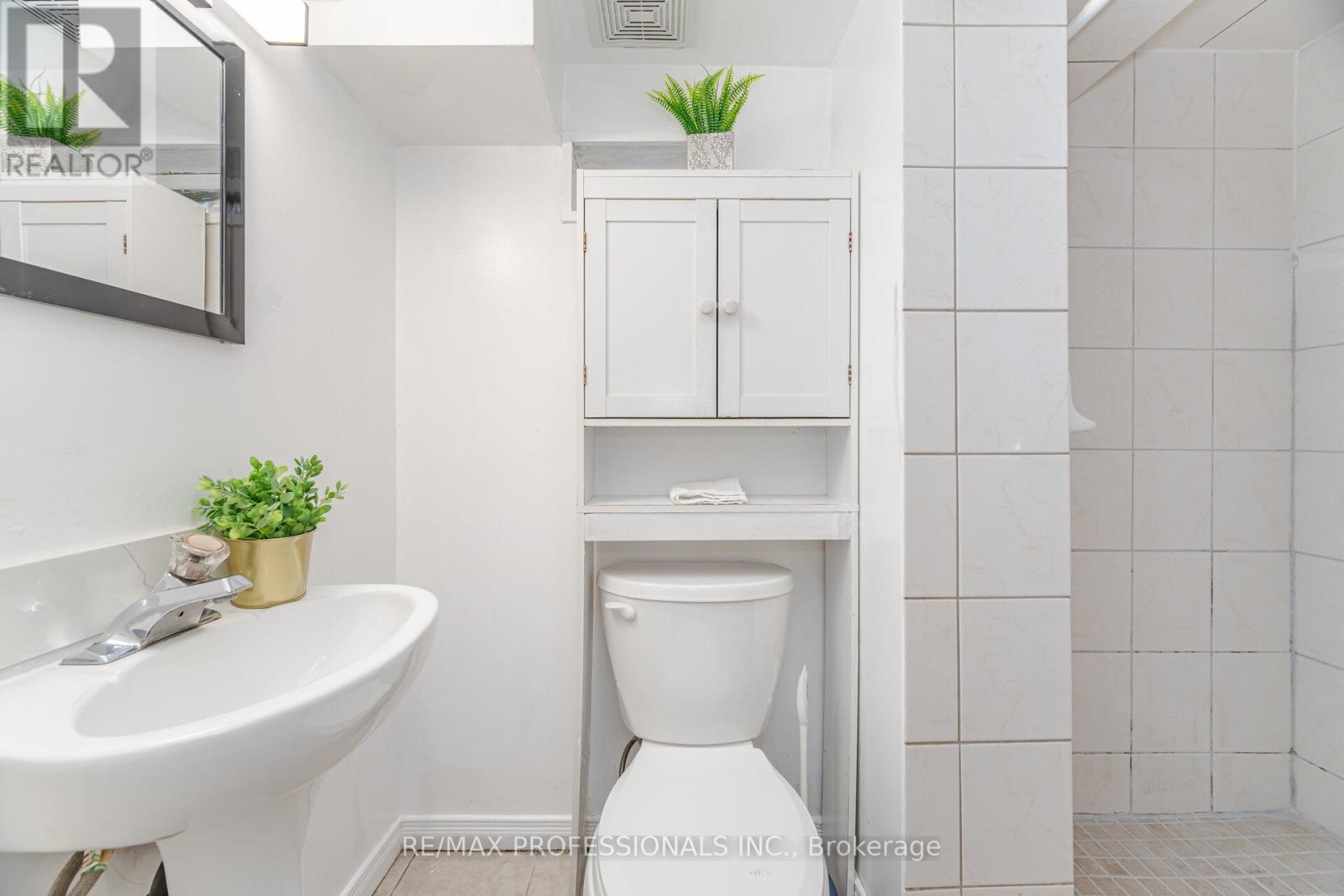 685 Kipling Avenue, Toronto, Ontario  M8Z 5G4 - Photo 35 - W12498932