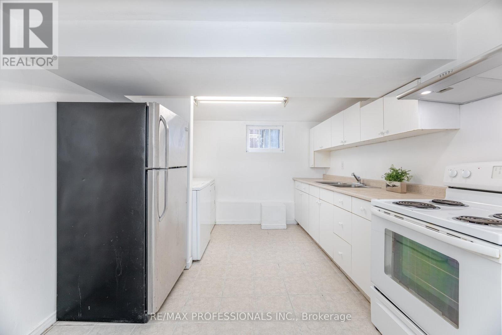 685 Kipling Avenue, Toronto, Ontario  M8Z 5G4 - Photo 30 - W12498932