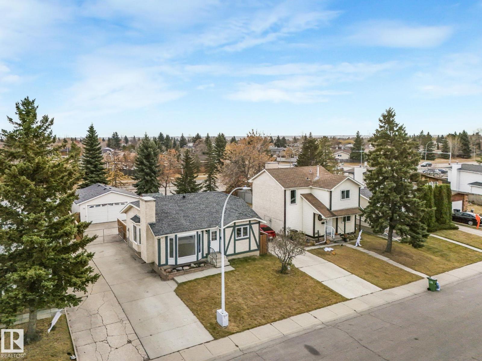 14515 29 St Nw, Edmonton, Alberta  T5Y 2E1 - Photo 2 - E4464439