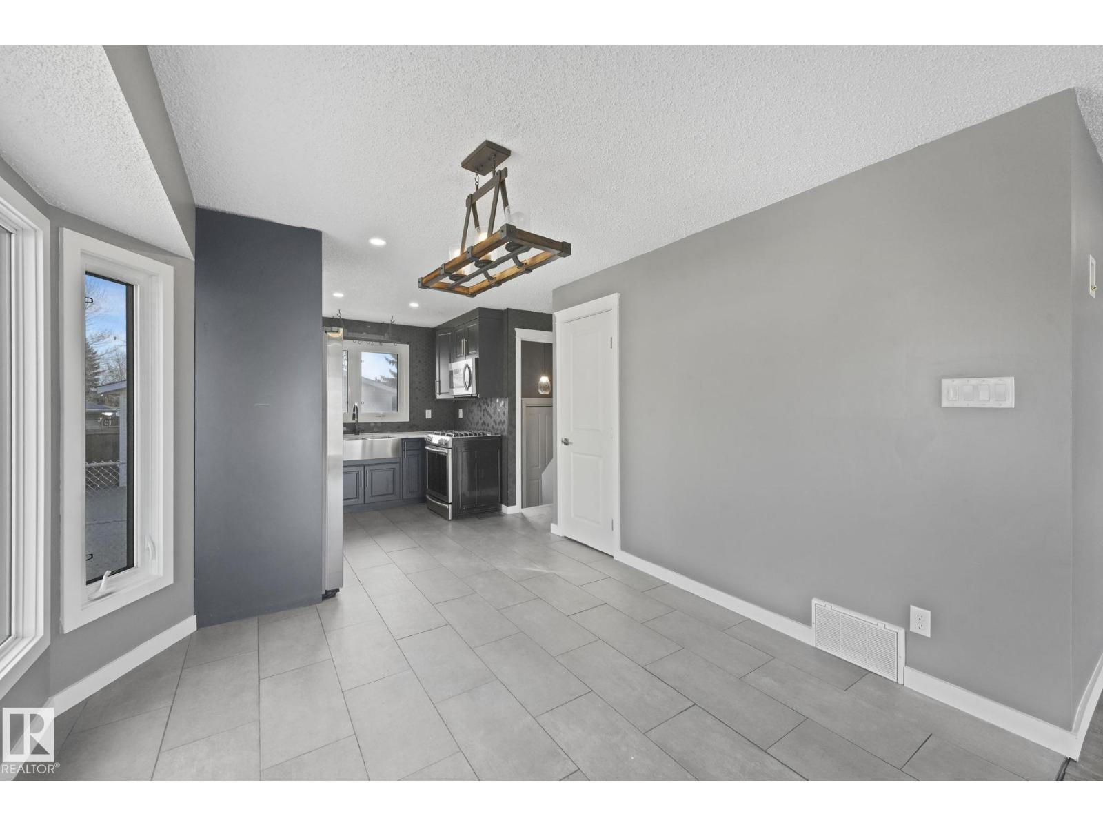 14515 29 St Nw, Edmonton, Alberta  T5Y 2E1 - Photo 8 - E4464439