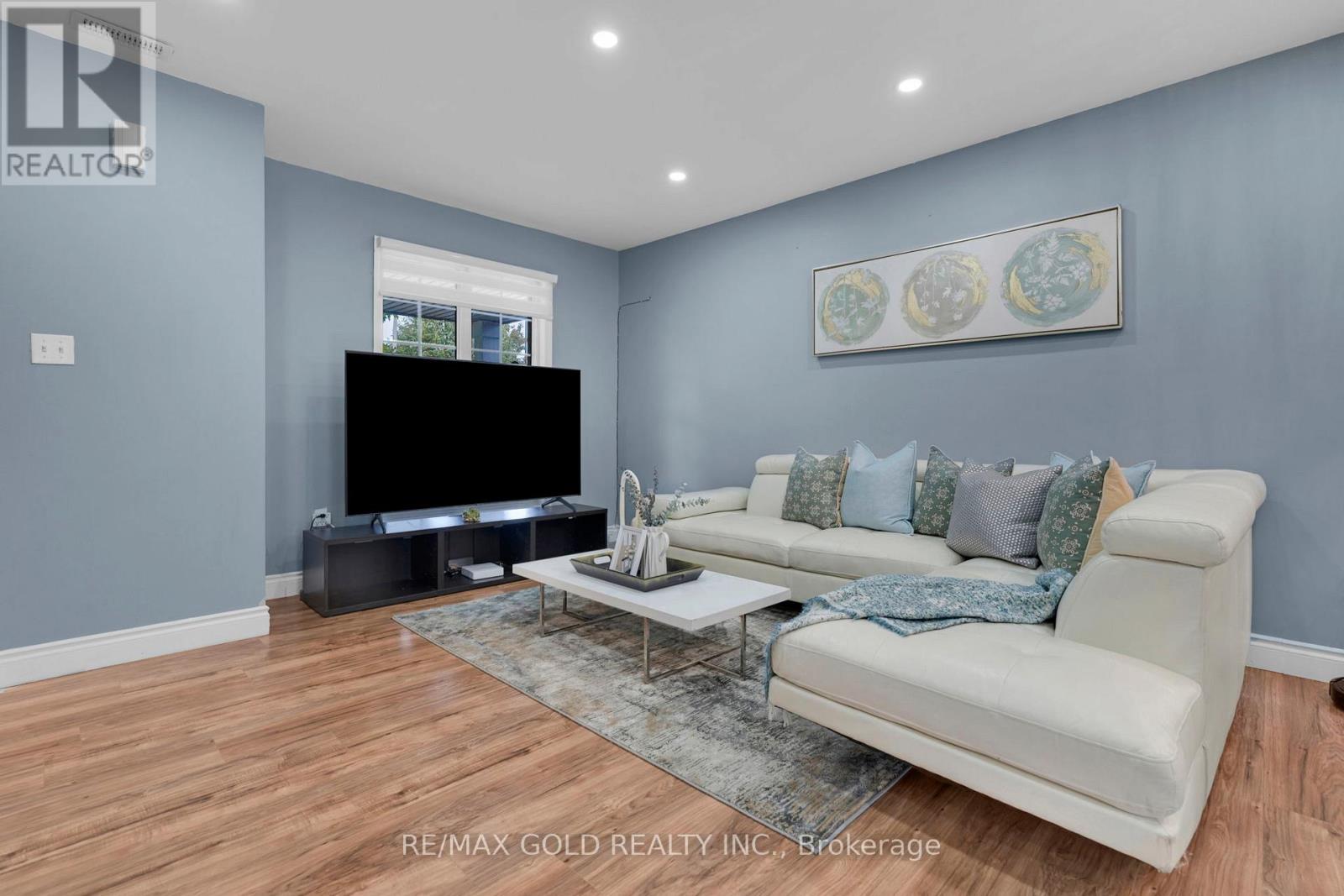 30 Worthington Avenue, Brampton, Ontario  L7A 1M9 - Photo 10 - W12499960