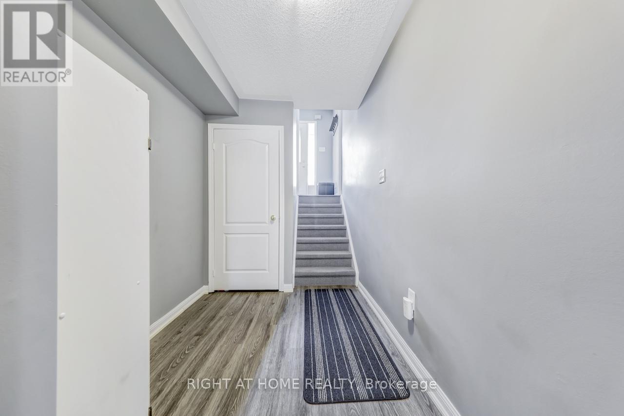 23 Seed House Lane W, Halton Hills, Ontario  L7G 6K3 - Photo 23 - W12500500