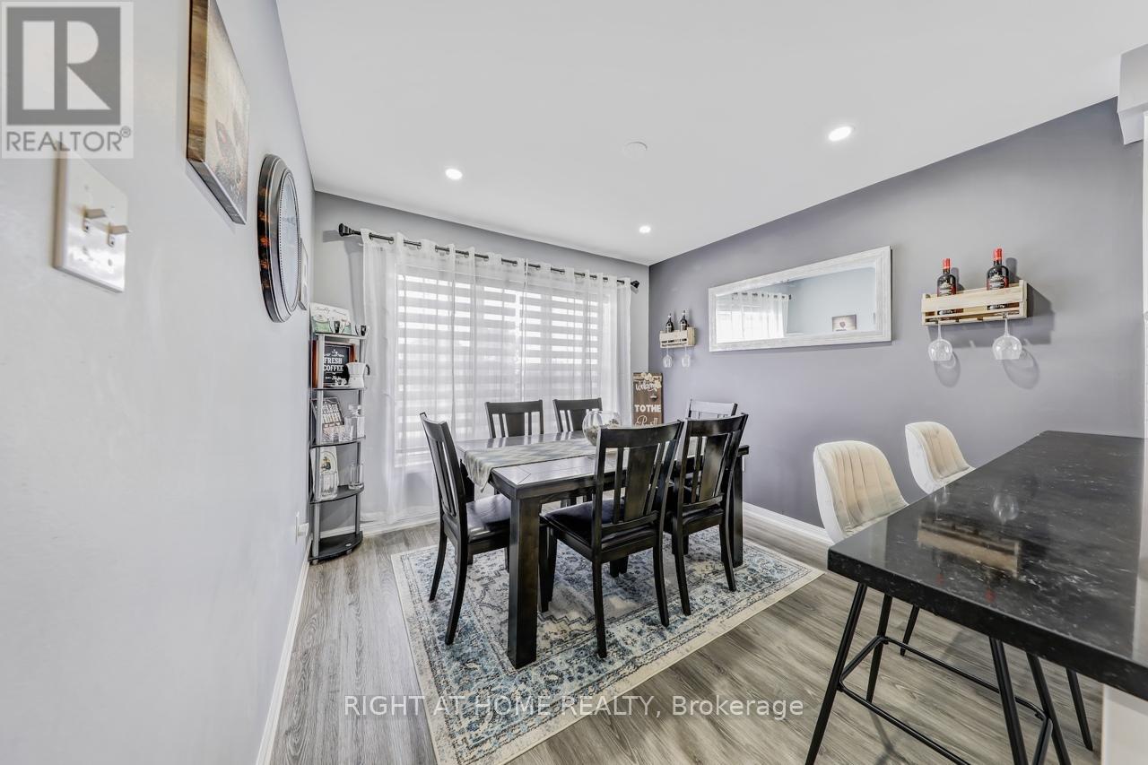 23 Seed House Lane W, Halton Hills, Ontario  L7G 6K3 - Photo 4 - W12500500