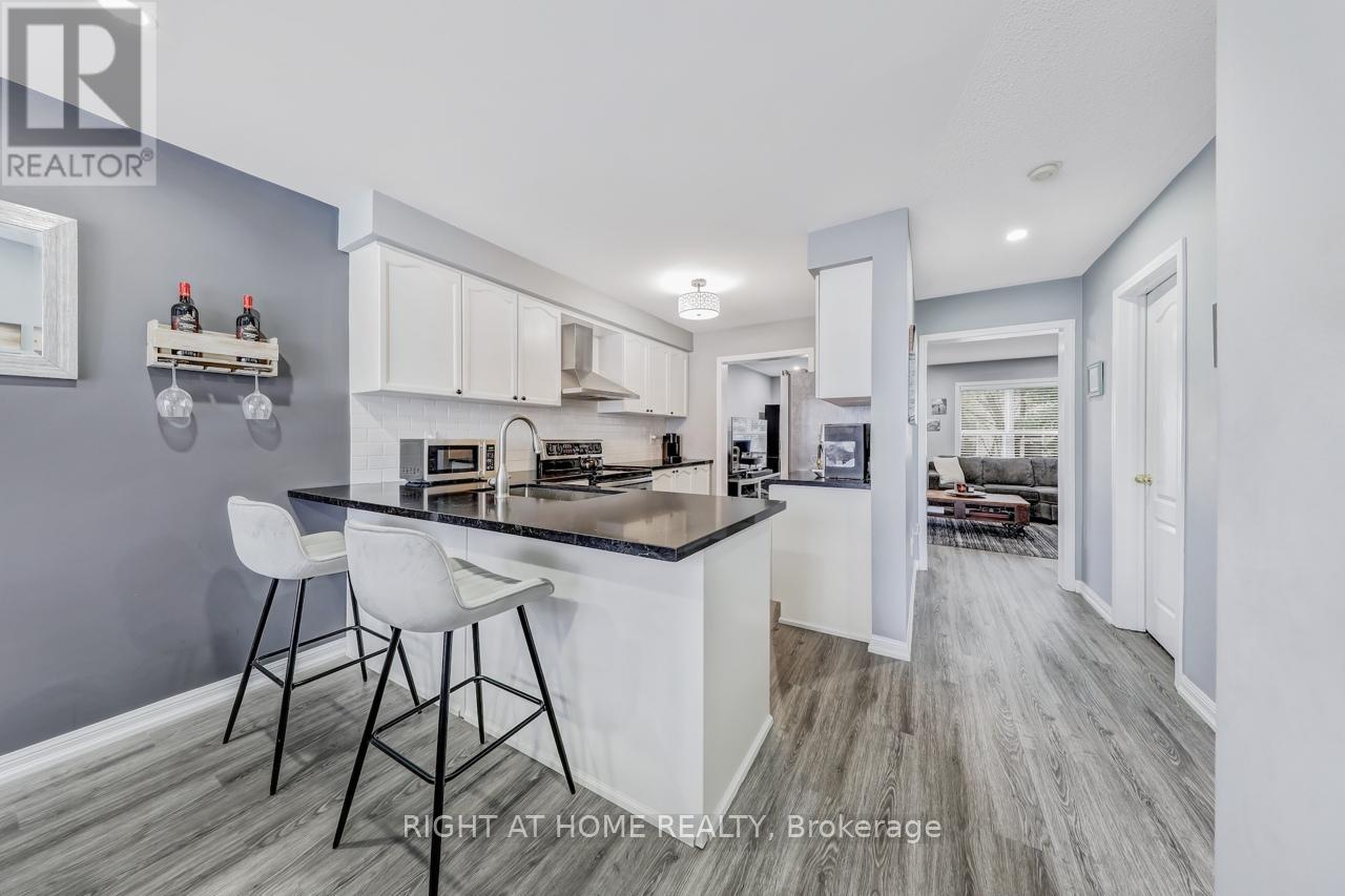 23 Seed House Lane W, Halton Hills, Ontario  L7G 6K3 - Photo 5 - W12500500