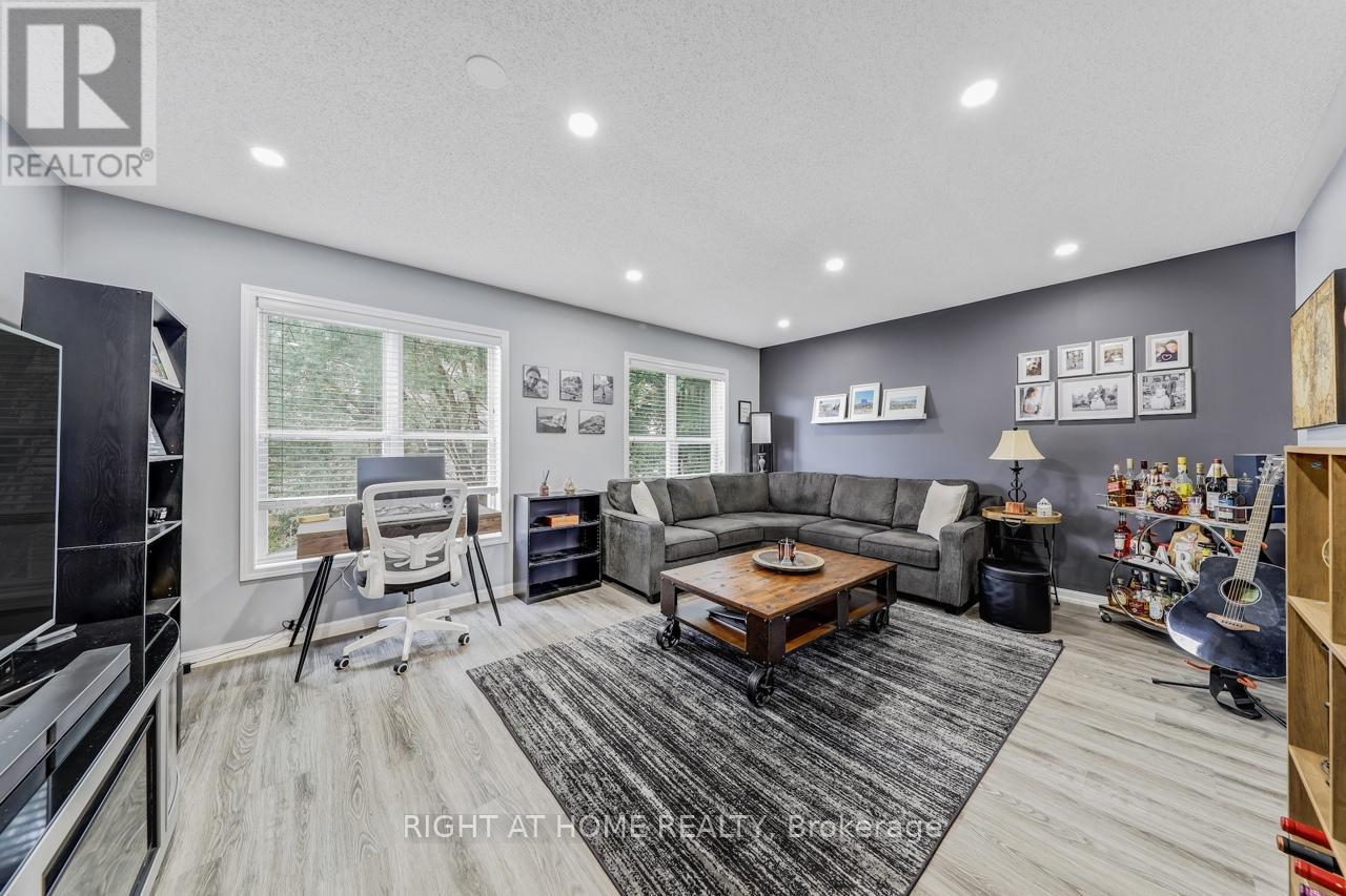 23 Seed House Lane W, Halton Hills, Ontario  L7G 6K3 - Photo 8 - W12500500