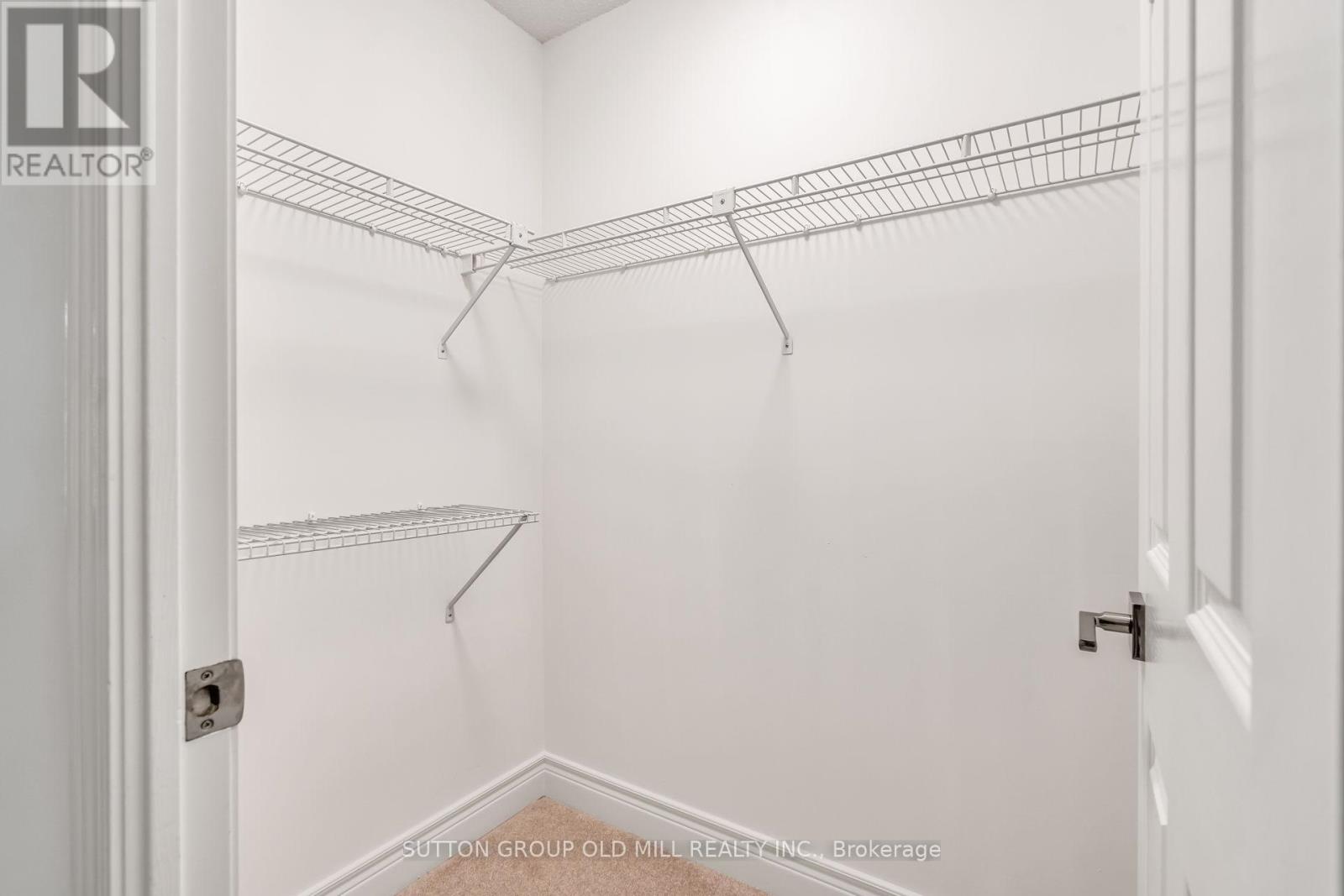 206 - 10 Old Mill Trail, Toronto (Kingsway South), Ontario  M8X 2Y9 - Photo 15 - W12500508