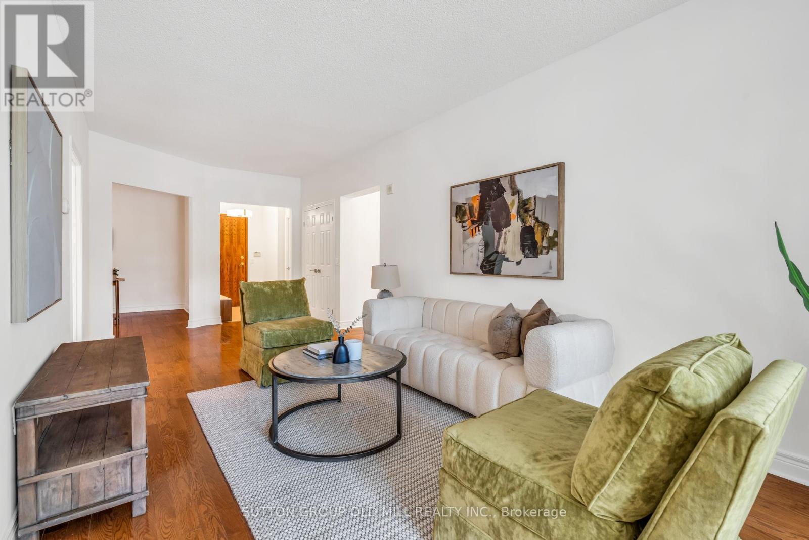 206 - 10 Old Mill Trail, Toronto (Kingsway South), Ontario  M8X 2Y9 - Photo 5 - W12500508