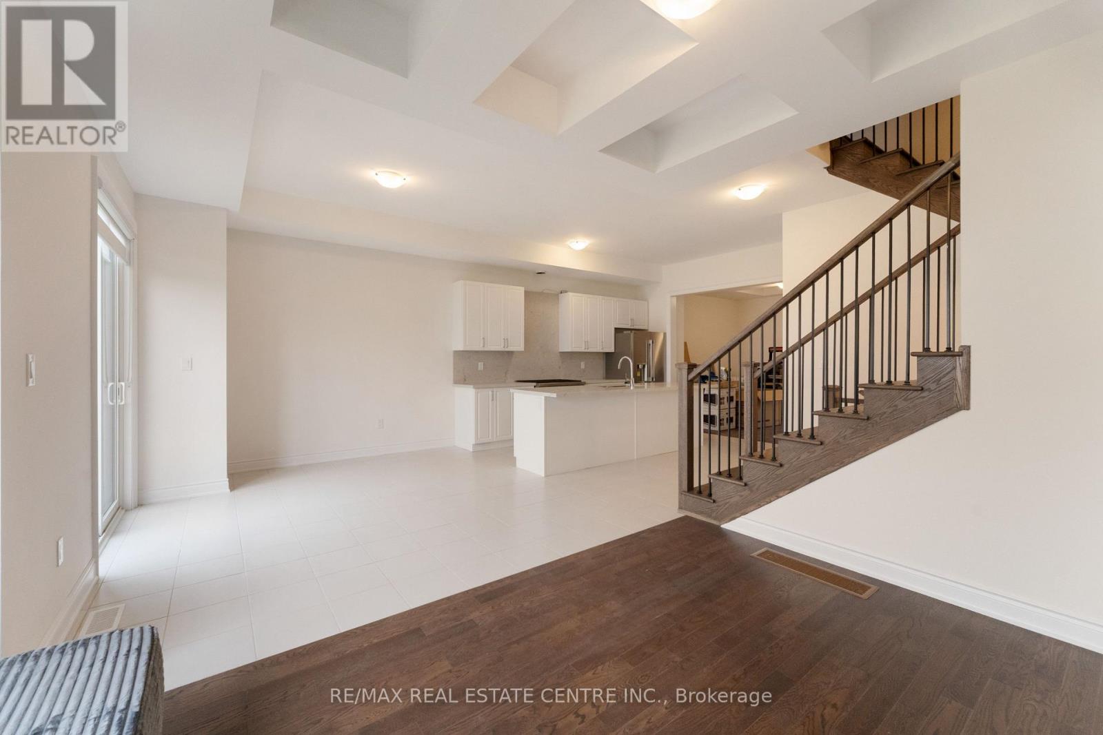 3077 Perkins Way, Oakville, Ontario  L6H 7G1 - Photo 14 - W12500510