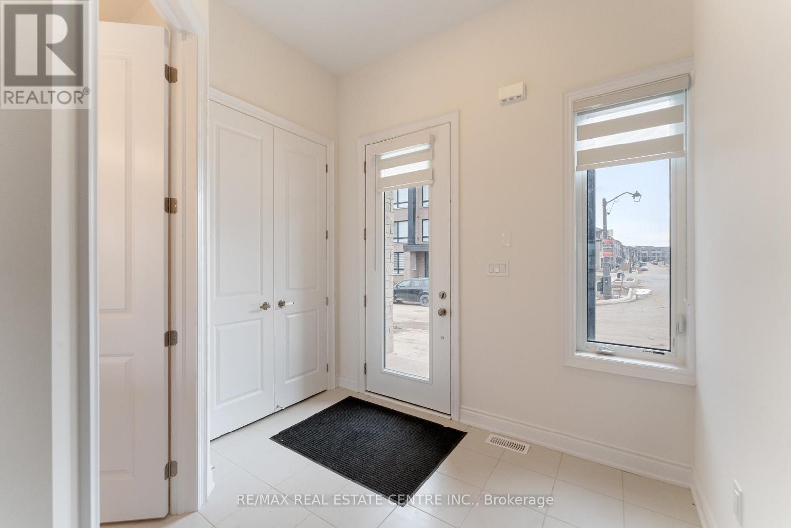 3077 Perkins Way, Oakville, Ontario  L6H 7G1 - Photo 17 - W12500510