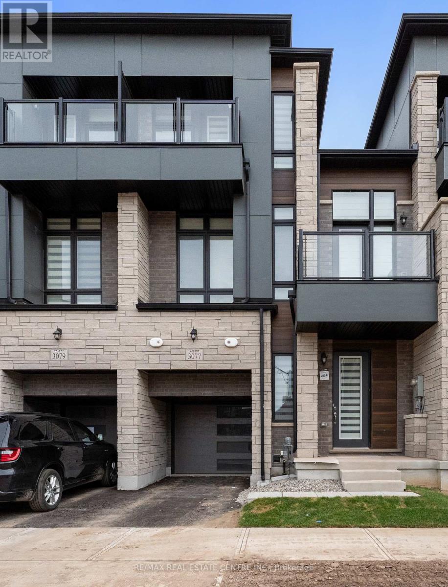 3077 Perkins Way, Oakville, Ontario  L6H 7G1 - Photo 2 - W12500510