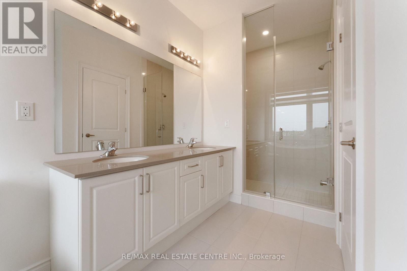 3077 Perkins Way, Oakville, Ontario  L6H 7G1 - Photo 21 - W12500510