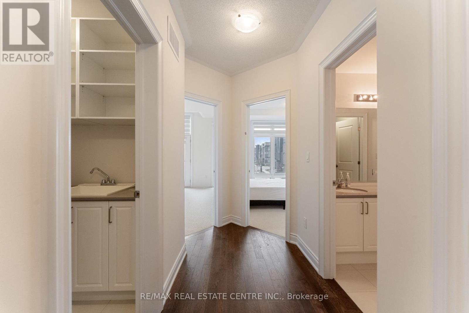 3077 Perkins Way, Oakville, Ontario  L6H 7G1 - Photo 24 - W12500510