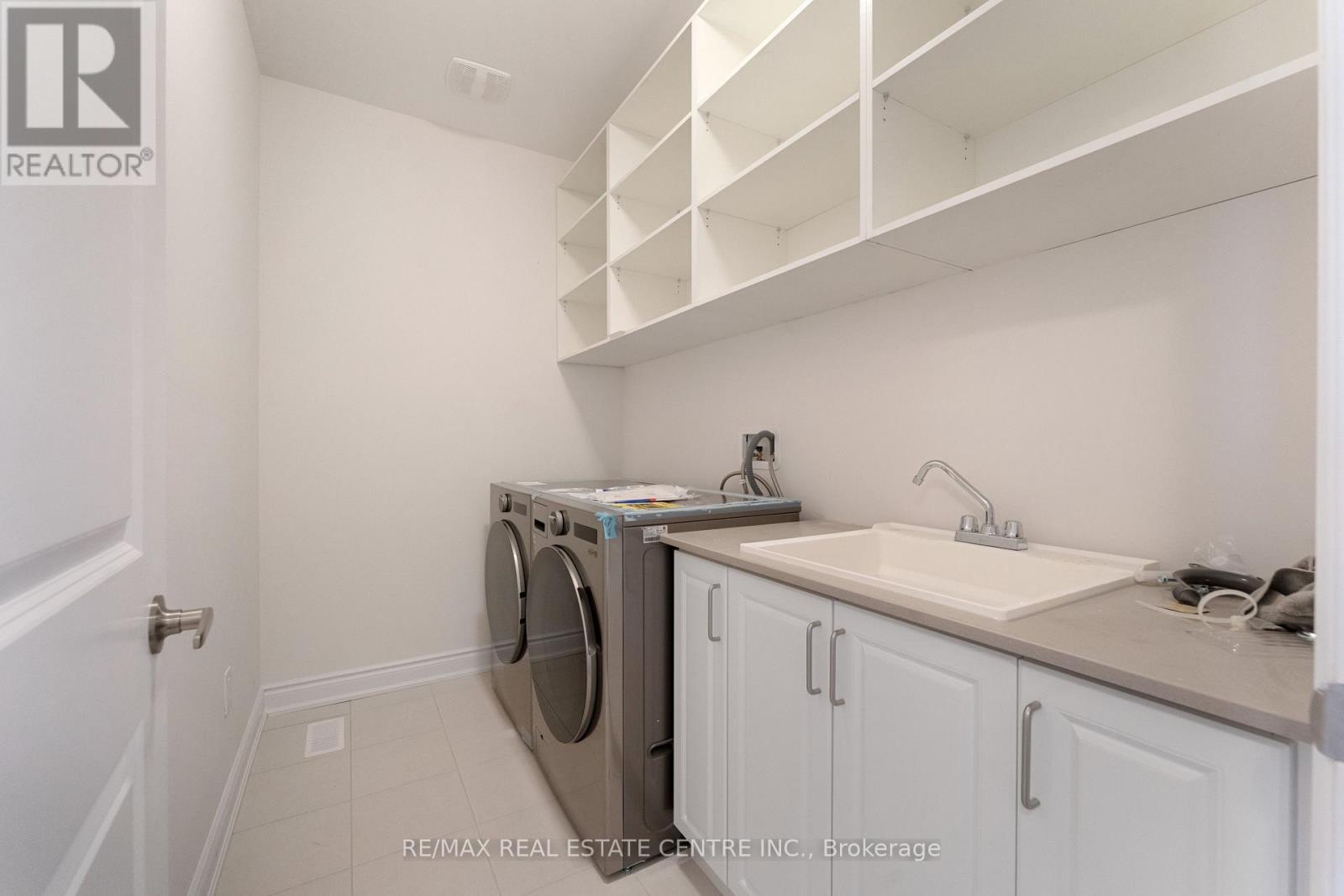 3077 Perkins Way, Oakville, Ontario  L6H 7G1 - Photo 32 - W12500510