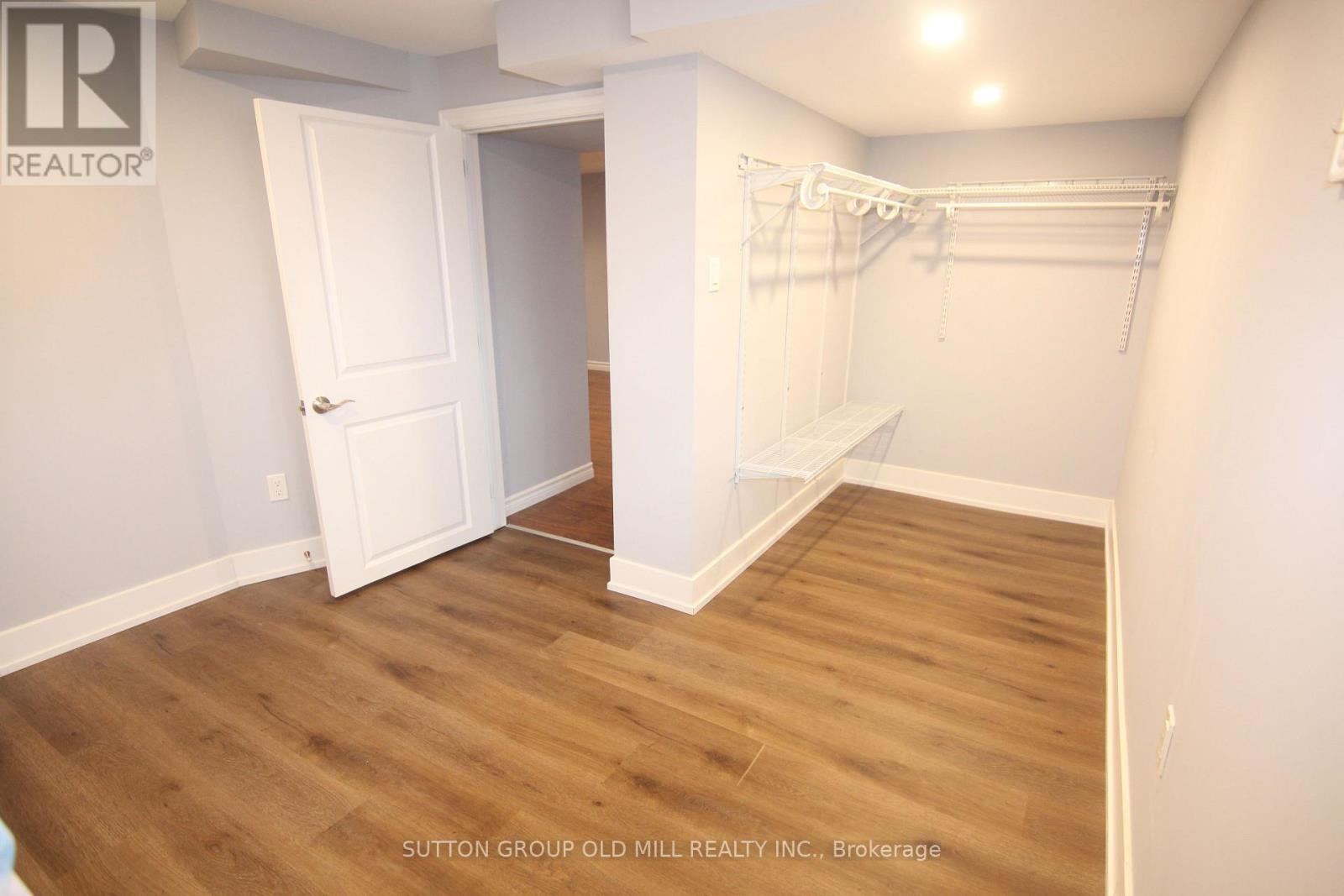 39 Risdon Court, Toronto, Ontario  M9C 4E6 - Photo 13 - W12500520