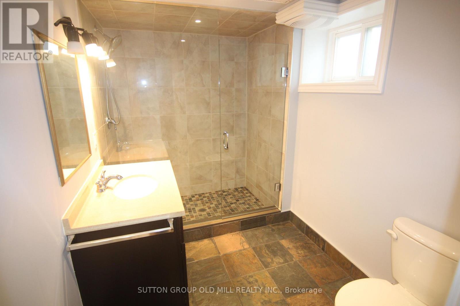 39 Risdon Court, Toronto, Ontario  M9C 4E6 - Photo 17 - W12500520