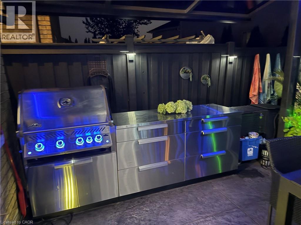 11 Donatello Court, Hamilton, Ontario  L9B 0C2 - Photo 45 - 40784953