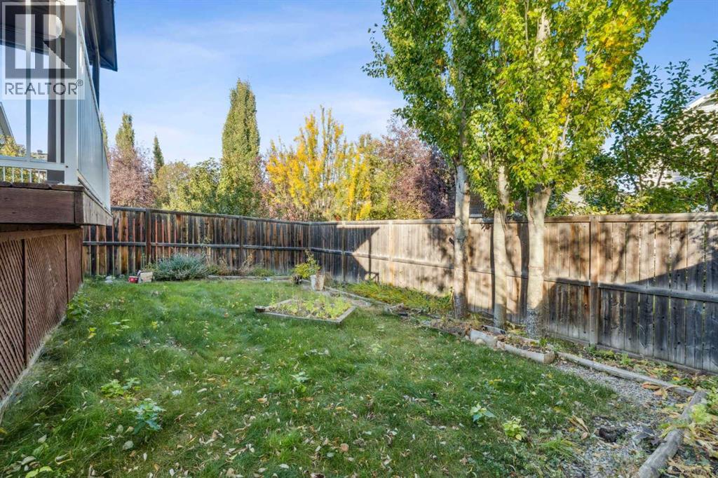 1048 Bridlemeadows Manor Sw, Calgary, Alberta  T2Y 4K9 - Photo 31 - A2262295