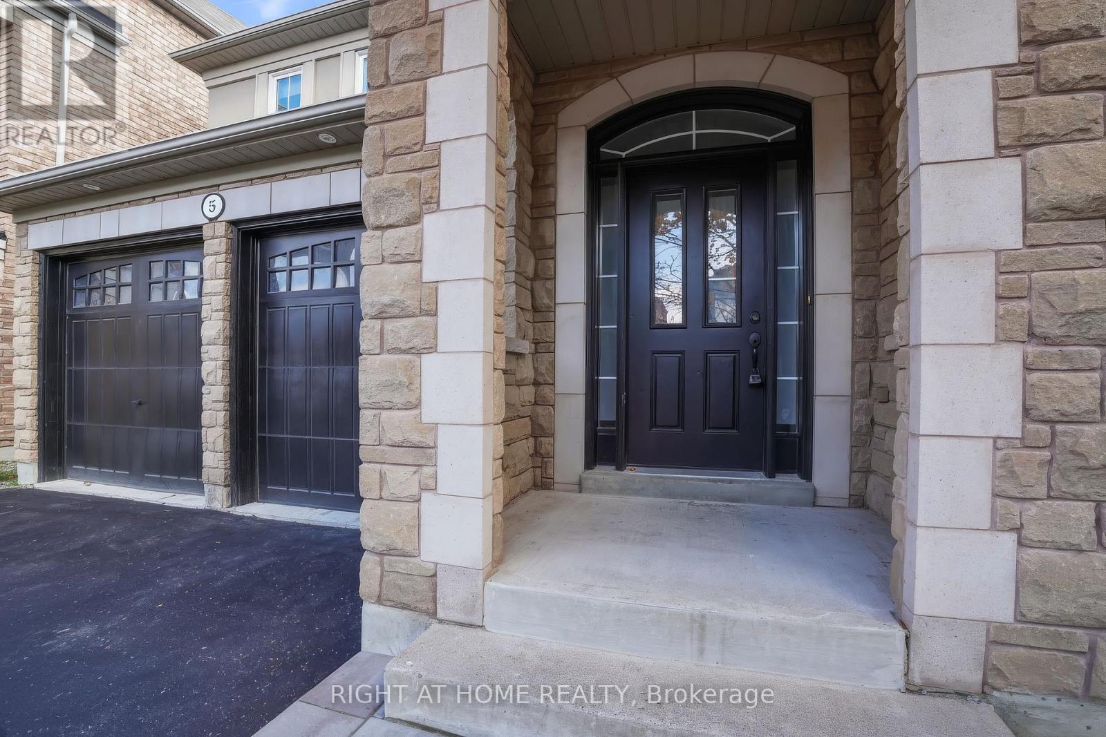 5 Oswell Drive, Ajax, Ontario  L1Z 0J3 - Photo 2 - E12495348