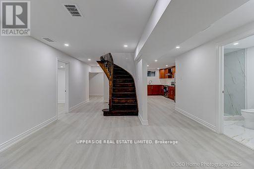 646 York Hill Boulevard, Vaughan, Ontario  L4J 5L8 - Photo 14 - N12467113