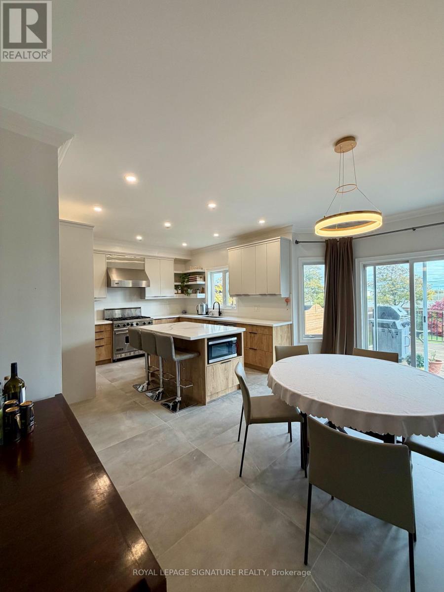 40 Graydon Crescent, Richmond Hill, Ontario  L4B 3V9 - Photo 12 - N12491584