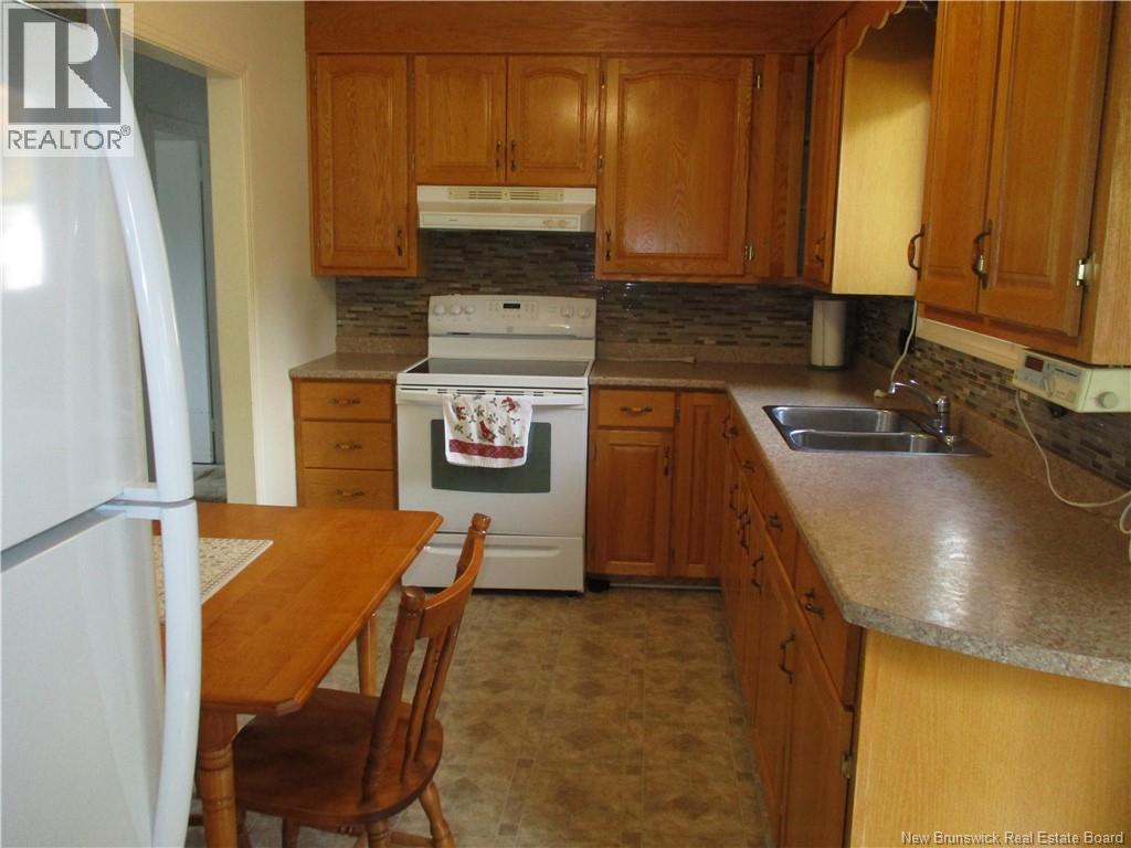 12 Silverstone Street, Saint John, New Brunswick  E2J 3B8 - Photo 3 - NB129342