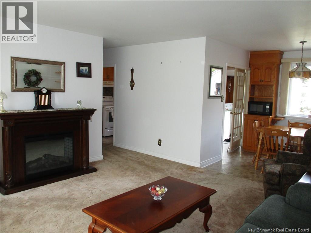 12 Silverstone Street, Saint John, New Brunswick  E2J 3B8 - Photo 4 - NB129342