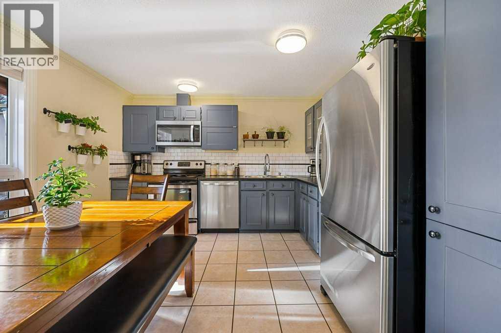 56 Shawmeadows Close Sw, Calgary, Alberta  T2Y 1A7 - Photo 13 - A2264207