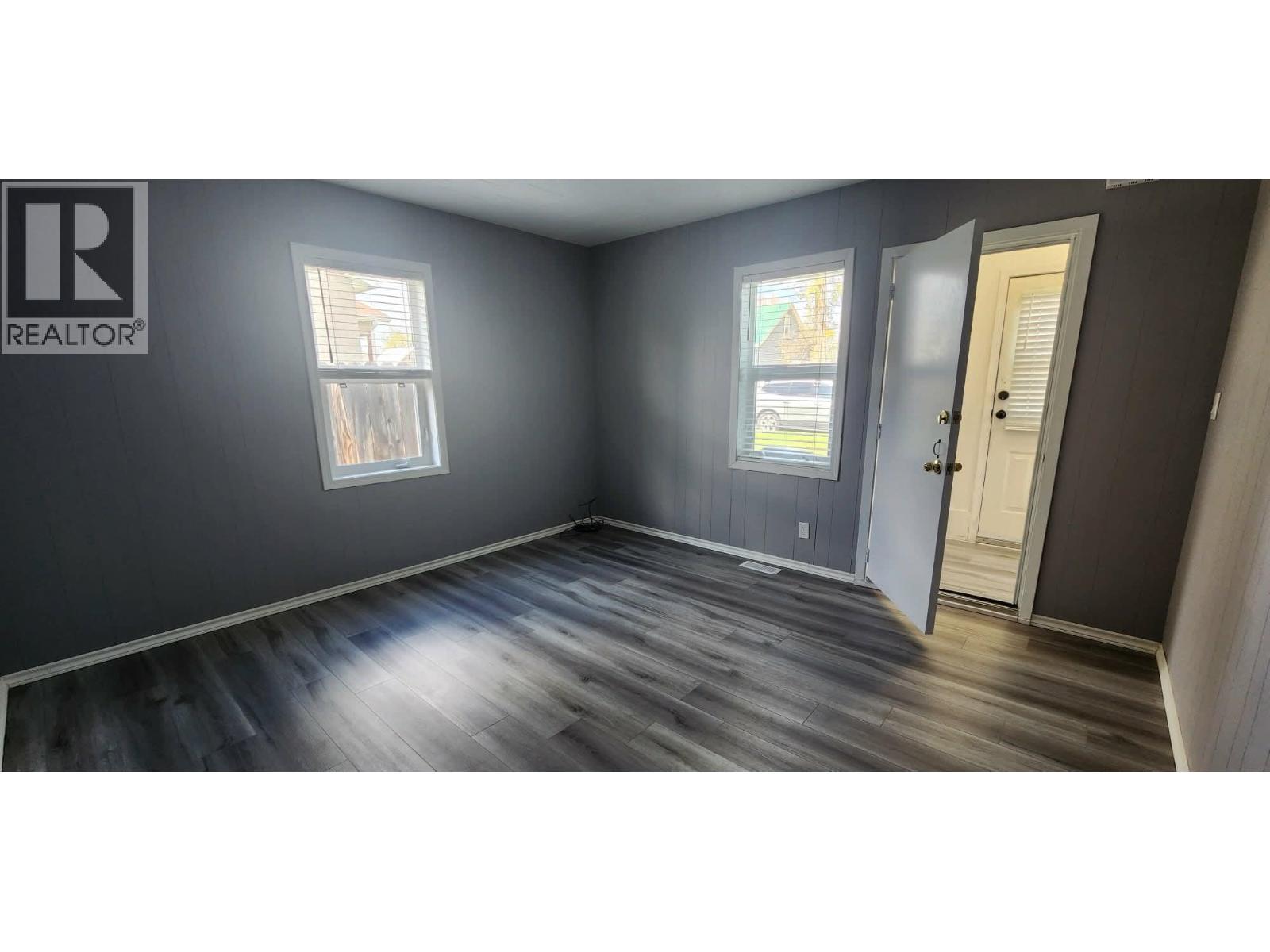 1651 8th Avenue, Prince George, British Columbia  V2L 3R4 - Photo 2 - R3060193