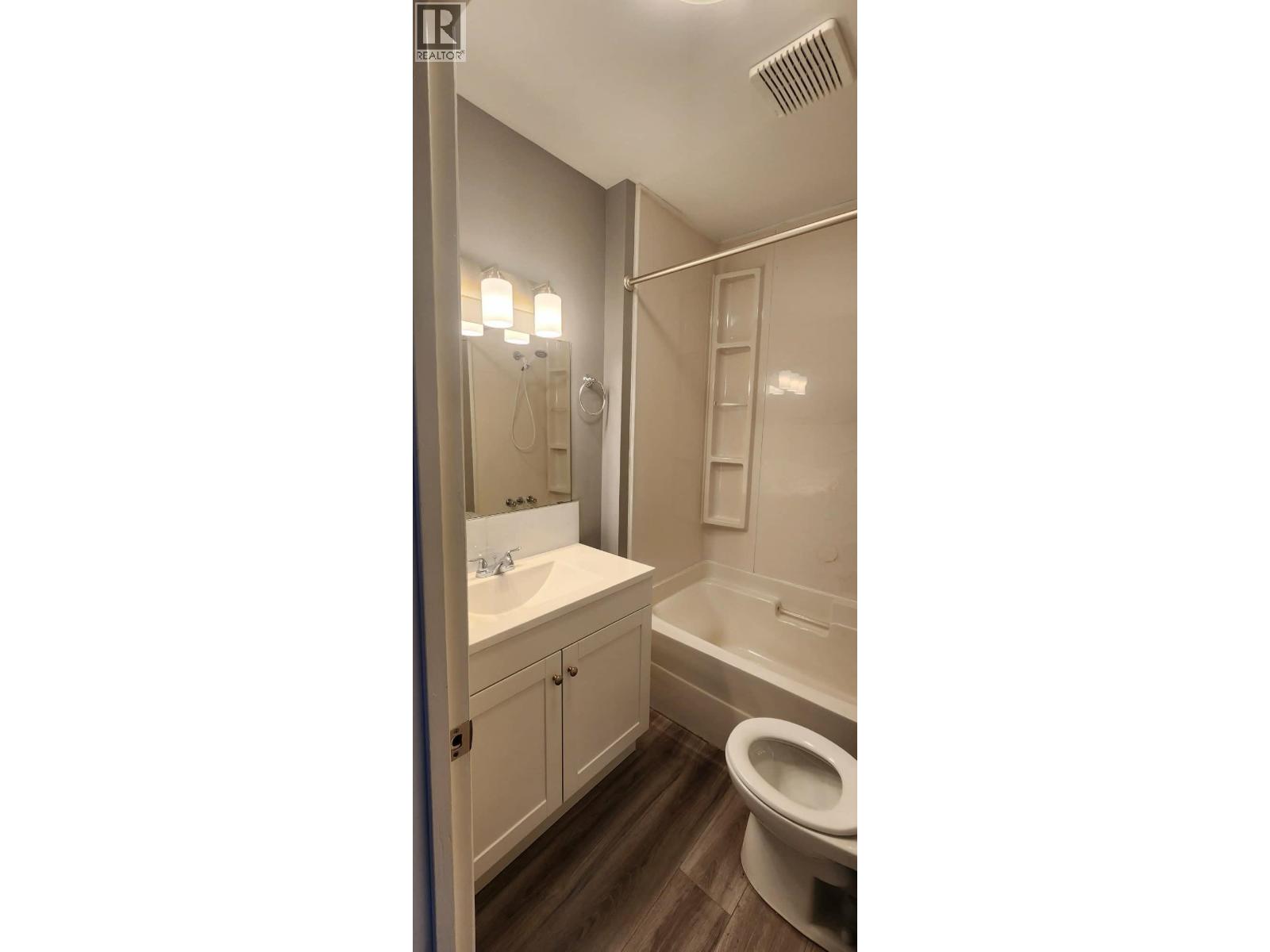 1651 8th Avenue, Prince George, British Columbia  V2L 3R4 - Photo 3 - R3060193