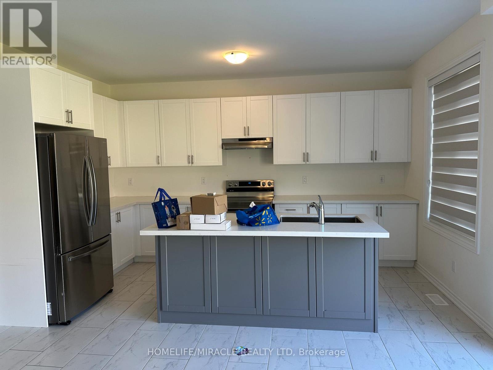 49 Nicort Road, Wasaga Beach, Ontario  L9Z 0M9 - Photo 2 - S12500524